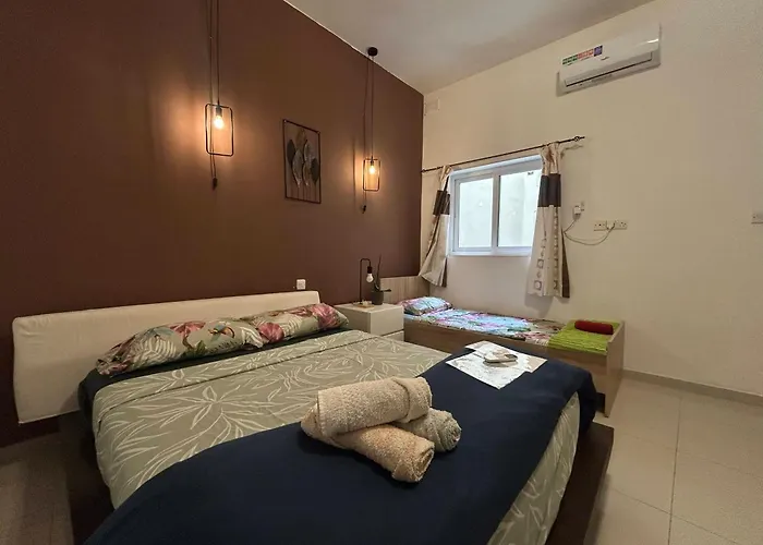 4 Person Sliema Spacious Room Airconditioned And Self Check